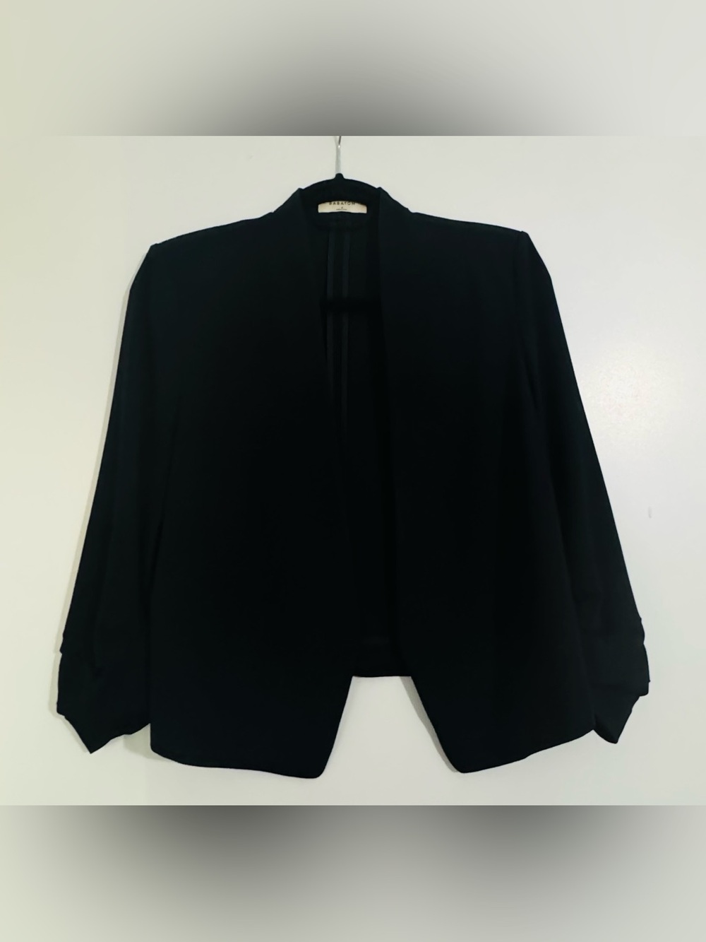 Aritzia Babaton Power Crop Blazer | Black | Size 6